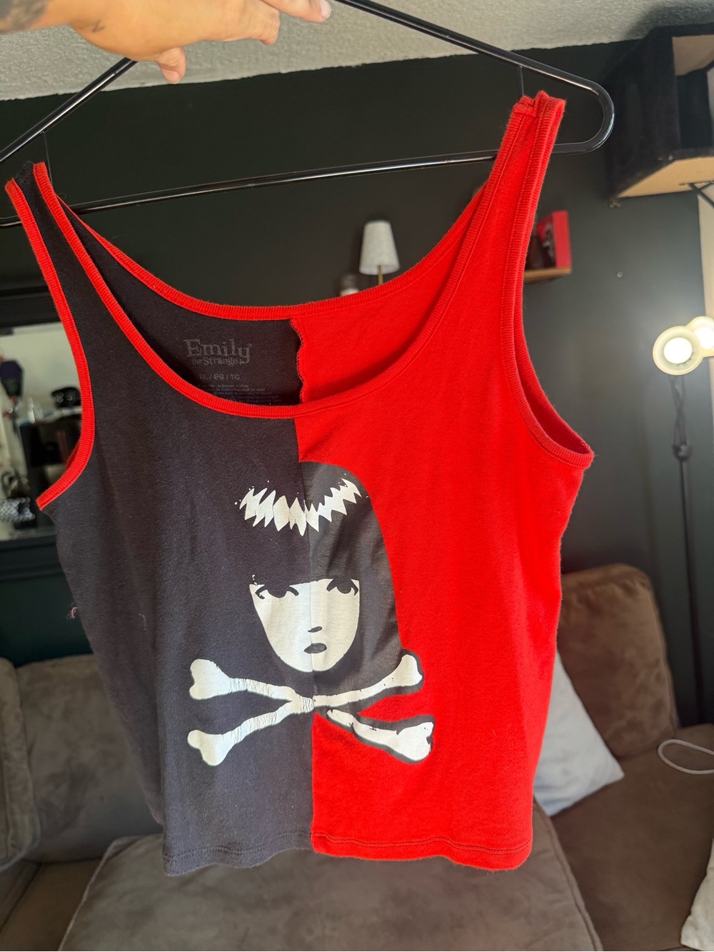 Emily Graphic Crop Tank - hot topic